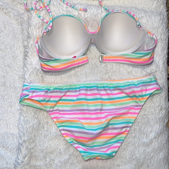 Victoria’s Secret Swimsuit Set - Picture 2 of 4